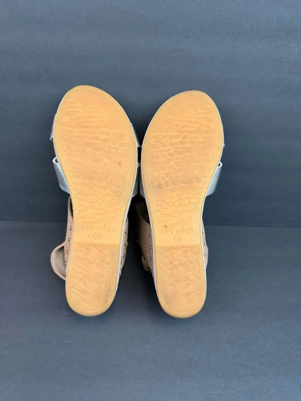 Dansko Women's Metallic Silver  Tan Leather Platform Wedge Sandals US 8.5 EU 39
